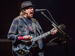 Neil Young Bus - Jun 26 @ Malahide Castle